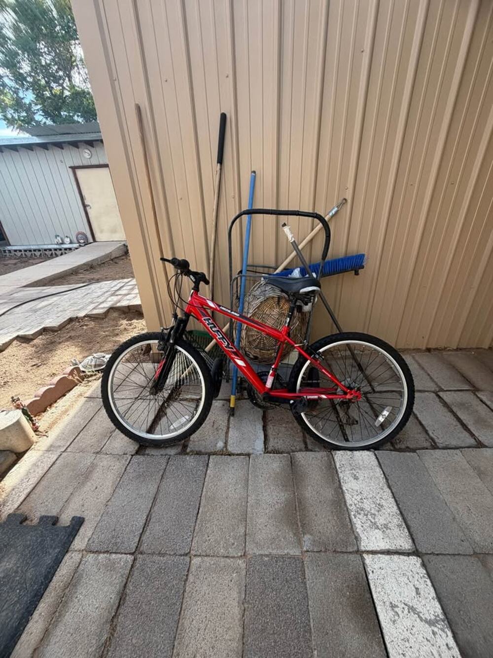 Huffy Highland 21-Speed Mountain Bike - Front Suspension - Ready to Ride